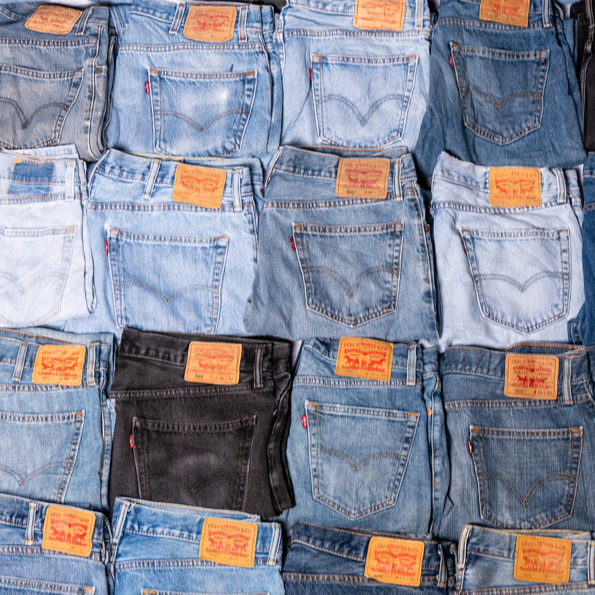 Wholesale Levi's 505 Straight/Regular Fit Jeans